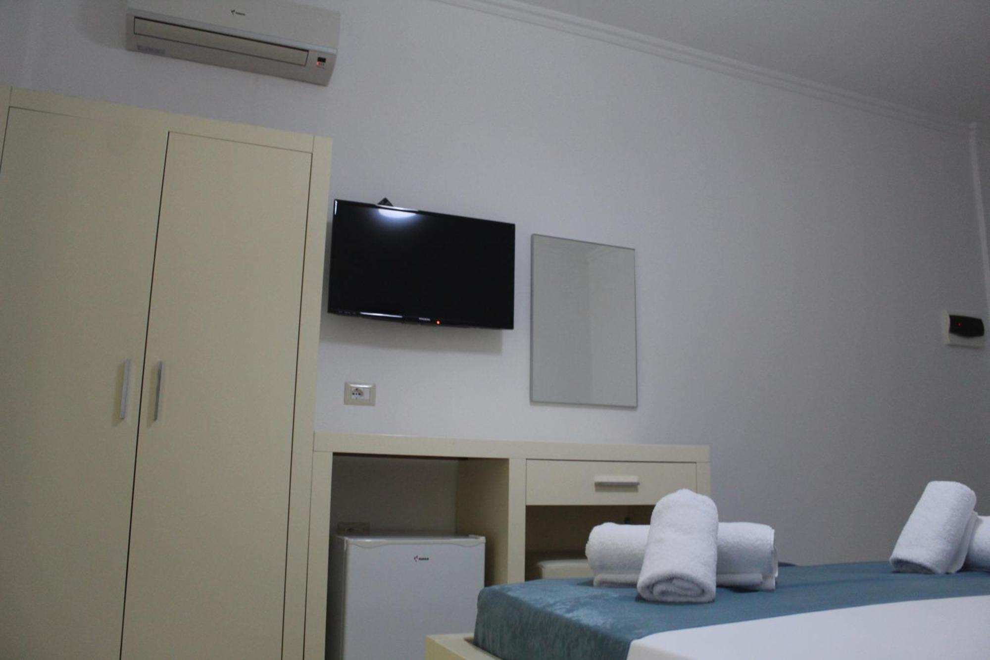 Hotel Agel Sarande Exterior photo