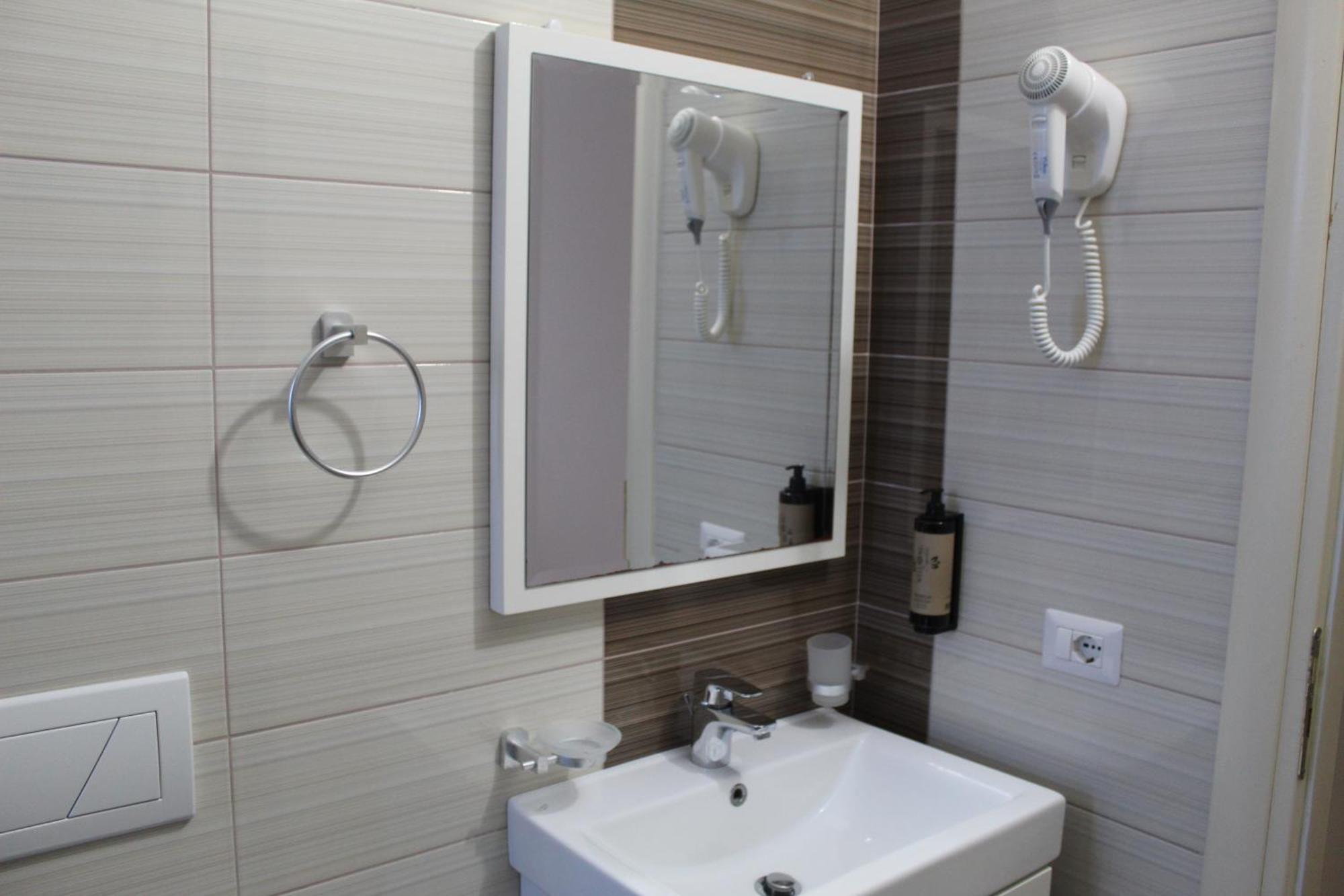 Hotel Agel Sarande Exterior photo