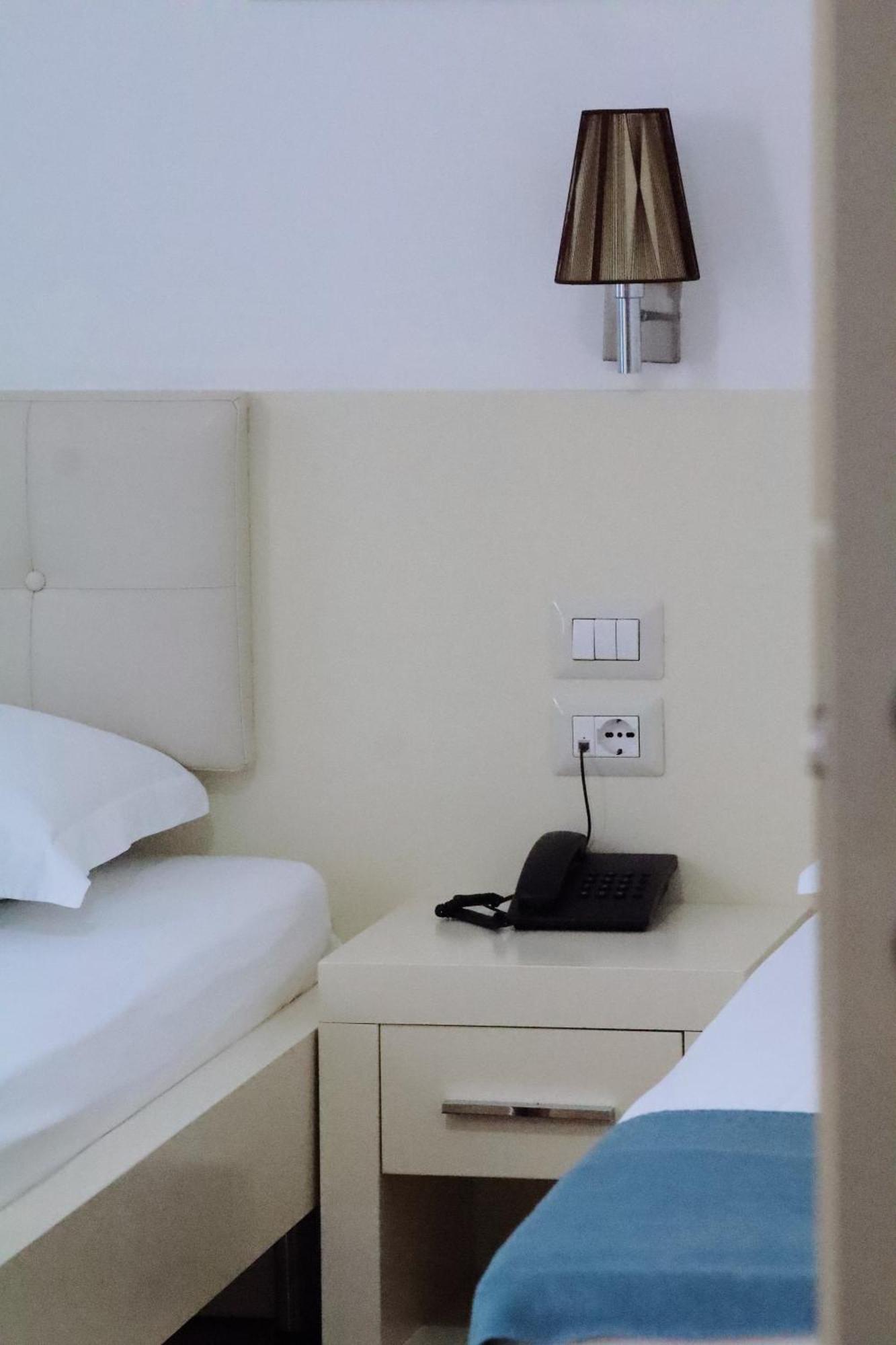 Hotel Agel Sarande Exterior photo